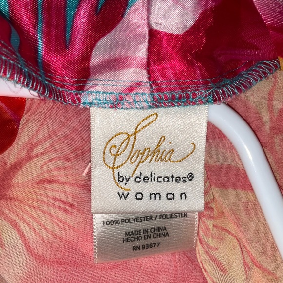 Robe - Picture 3 of 4